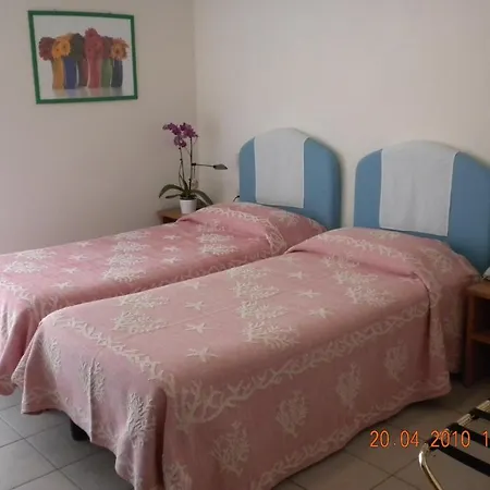 Hotel La Roccia 3*