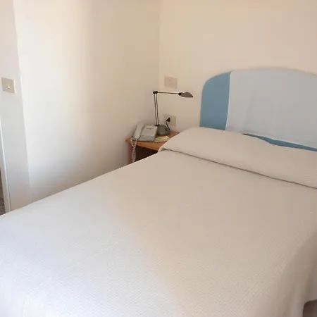 La Roccia Hotel 3*