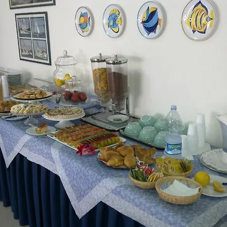 Отель La Roccia Палау