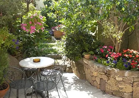 Hotel La Roccia 3*