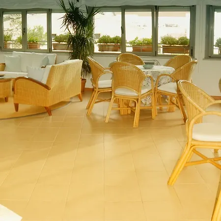 La Roccia Hotel
